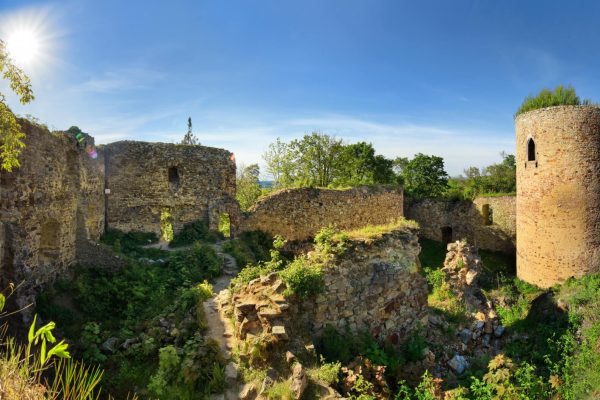 Valdek Castle Ruins