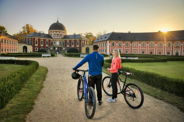 Cycling Trip to Veltrusy Chateau